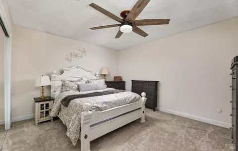 Bedroom - 433 Dahlia St, Fairfield, CA 94533 photo 4 of 4