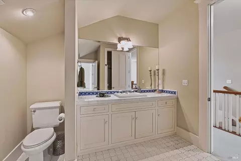 Bath - 645 William Cunningham Ave, Sonoma, CA 95476 photo 6 of 6