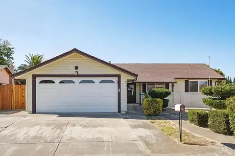 514 Monterey Dr, Suisun City, CA 94585