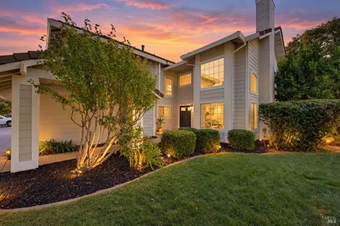 Exterior - 463 El Camino Dr, Fairfield, CA 94533 photo 11 of 13