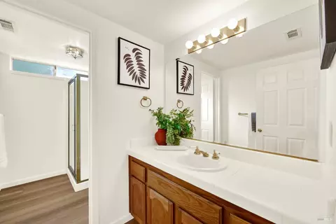 Bath - 463 El Camino Dr, Fairfield, CA 94533 photo 1 of 6