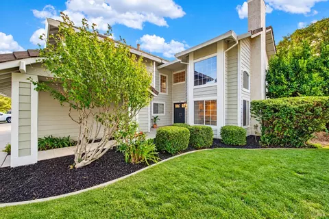 Exterior - 463 El Camino Dr, Fairfield, CA 94533 photo 2 of 13