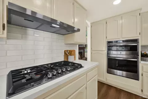 Kitchen - 463 El Camino Dr, Fairfield, CA 94533 photo 3 of 8