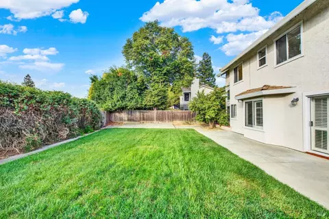 Exterior - 463 El Camino Dr, Fairfield, CA 94533 photo 9 of 13