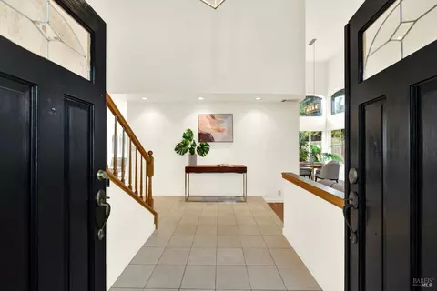 Entry Way - 463 El Camino Dr, Fairfield, CA 94533 photo 1 of 9