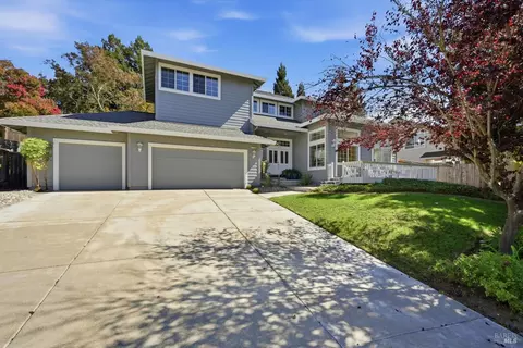 1514 Great Heron Dr, Santa Rosa, CA 95409