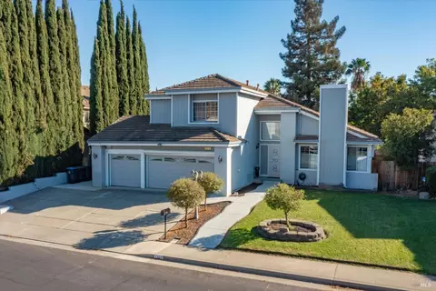 Exterior - 1125 Willow Ln, Fairfield, CA 94533 photo 2 of 13