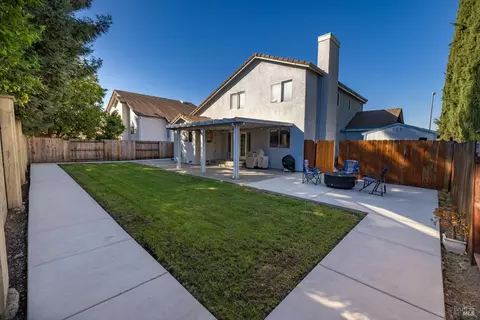 Exterior - 1125 Willow Ln, Fairfield, CA 94533 photo 9 of 13