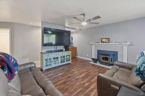Living - 1125 Willow Ln, Fairfield, CA 94533 photo 1 of 4