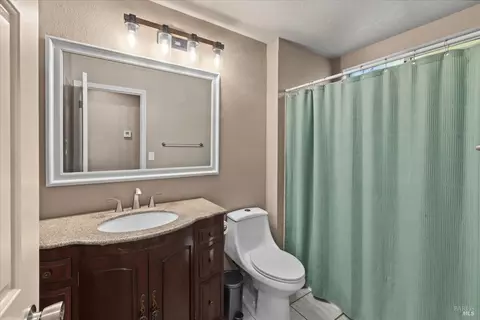 Bath - 1125 Willow Ln, Fairfield, CA 94533 photo 1 of 5