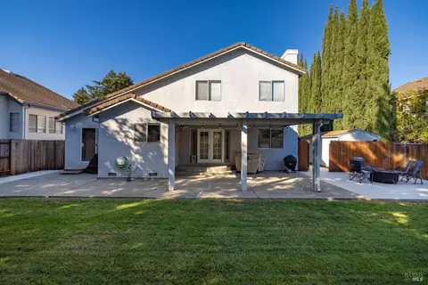 Exterior - 1125 Willow Ln, Fairfield, CA 94533 photo 10 of 13