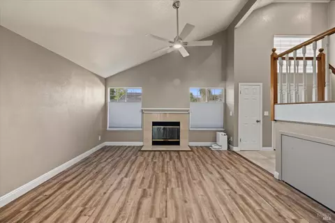 Living - 1125 Willow Ln, Fairfield, CA 94533 photo 4 of 4