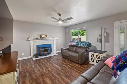 Other - 1125 Willow Ln, Fairfield, CA 94533 photo 3 of 11