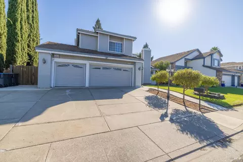Exterior - 1125 Willow Ln, Fairfield, CA 94533 photo 5 of 13