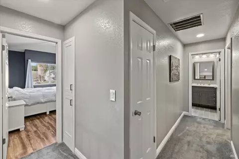Entry Way - 1125 Willow Ln, Fairfield, CA 94533 photo 4 of 4