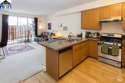 1020 Jackson St #204, Oakland, CA 94607 photo 3