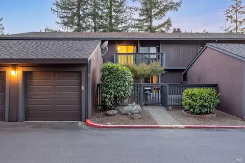 220 Los Alamos Rd, Santa Rosa, CA 95409