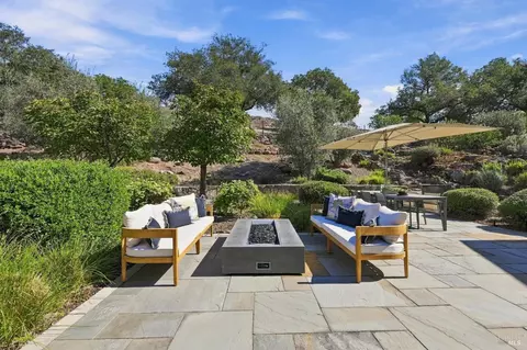 Exterior - 142 Westgate Dr, Napa, CA 94558 photo 8 of 25