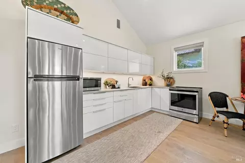 Kitchen - 142 Westgate Dr, Napa, CA 94558 photo 10 of 10