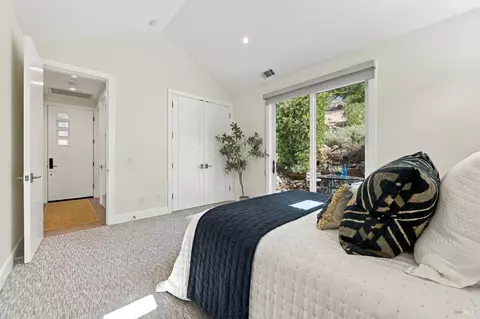 Bedroom - 142 Westgate Dr, Napa, CA 94558 photo 7 of 8