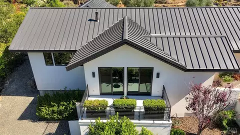 Exterior - 142 Westgate Dr, Napa, CA 94558 photo 20 of 25
