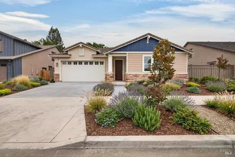 1704 Redwood Ave, Calistoga, CA 94515