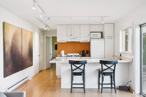 Kitchen - 134-132 Filbert Ave, Sausalito, CA 94965 photo 5 of 7