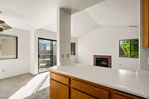 2573 Westberry Dr, Santa Rosa, CA 95403