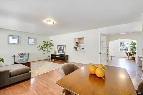 Living - 125 Benson Ave, Vallejo, CA 94590 photo 4 of 4