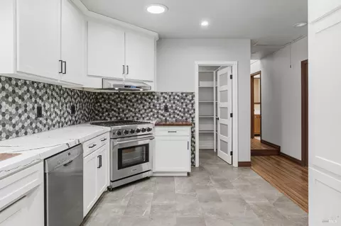 Kitchen - 888 Watson Rd, Ukiah, CA 95482 photo 3 of 3