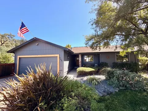296 W Thomson Ave, Sonoma, CA 95476