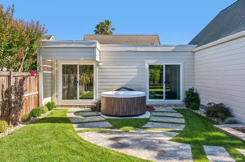 Exterior - 823 Crocus Dr, Sonoma, CA 95476 photo 9 of 13
