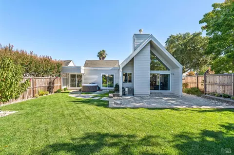 Exterior - 823 Crocus Dr, Sonoma, CA 95476 photo 8 of 13