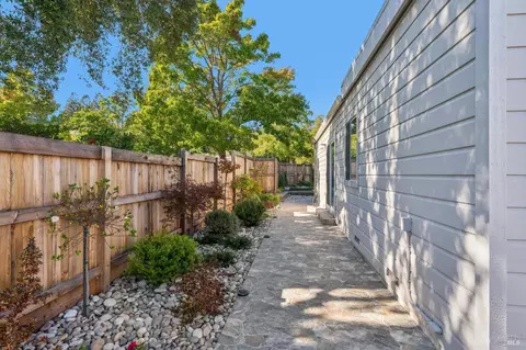 Exterior - 823 Crocus Dr, Sonoma, CA 95476 photo 5 of 13