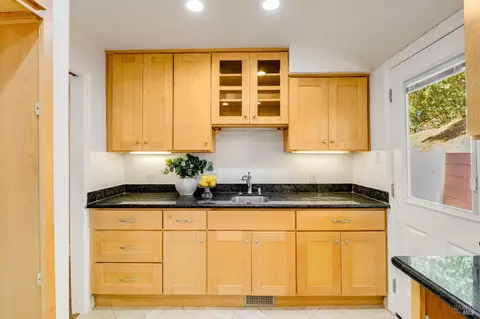 Kitchen - 3384 Deer Hill Rd, Lafayette, CA 94549 photo 5 of 5