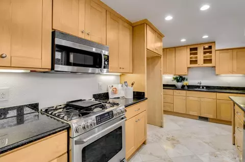 Kitchen - 3384 Deer Hill Rd, Lafayette, CA 94549 photo 2 of 5