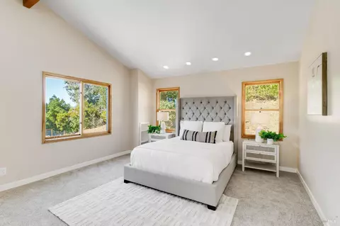Bedroom - 3384 Deer Hill Rd, Lafayette, CA 94549 photo 4 of 8