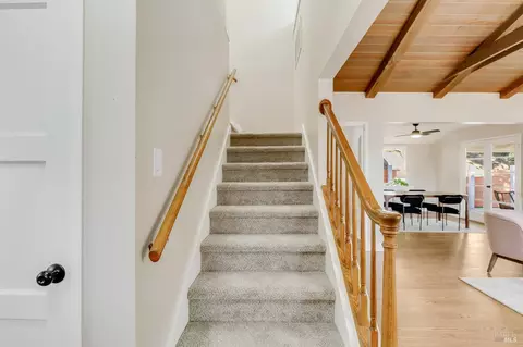 Entry Way - 3384 Deer Hill Rd, Lafayette, CA 94549 photo 3 of 5