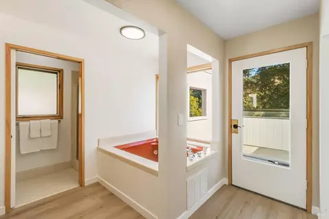 Entry Way - 3384 Deer Hill Rd, Lafayette, CA 94549 photo 4 of 5