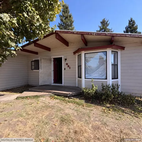 2106 Westwood Dr, Santa Rosa, CA 95407