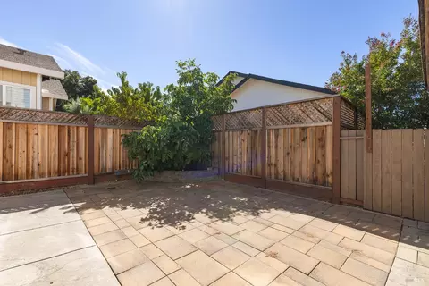 Exterior - 8119 Luisa Way, Windsor, CA 95492 photo 3 of 5