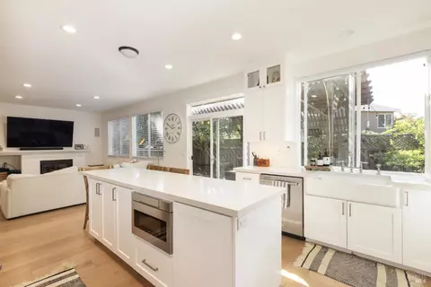 Kitchen - 9119 Saint James Pl, Windsor, CA 95492 photo 5 of 5
