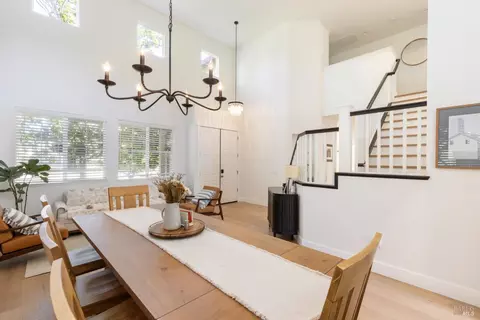 Dining - 9119 Saint James Pl, Windsor, CA 95492 photo 2 of 4