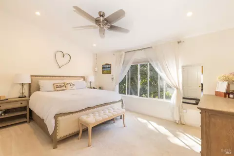 Bedroom - 9119 Saint James Pl, Windsor, CA 95492 photo 1 of 4
