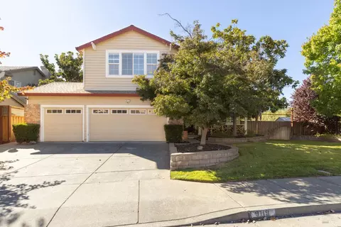 9119 Saint James Pl, Windsor, CA 95492