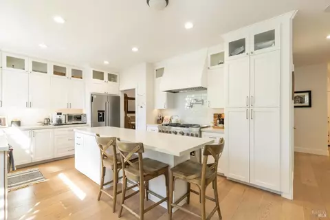 Kitchen - 9119 Saint James Pl, Windsor, CA 95492 photo 2 of 5