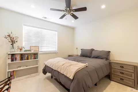 Bedroom - 9119 Saint James Pl, Windsor, CA 95492 photo 4 of 4