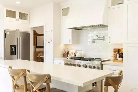 Kitchen - 9119 Saint James Pl, Windsor, CA 95492 photo 1 of 5