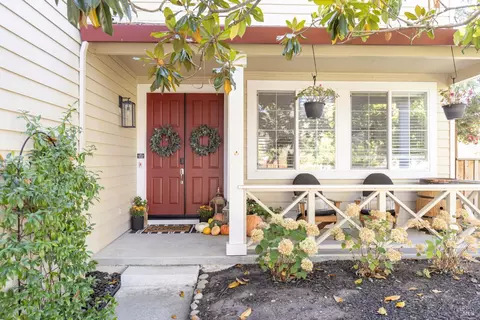 Exterior - 9119 Saint James Pl, Windsor, CA 95492 photo 2 of 14