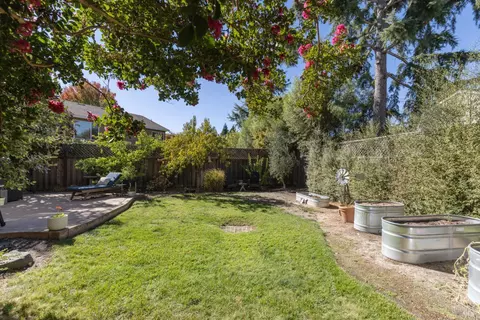 Exterior - 9119 Saint James Pl, Windsor, CA 95492 photo 14 of 14